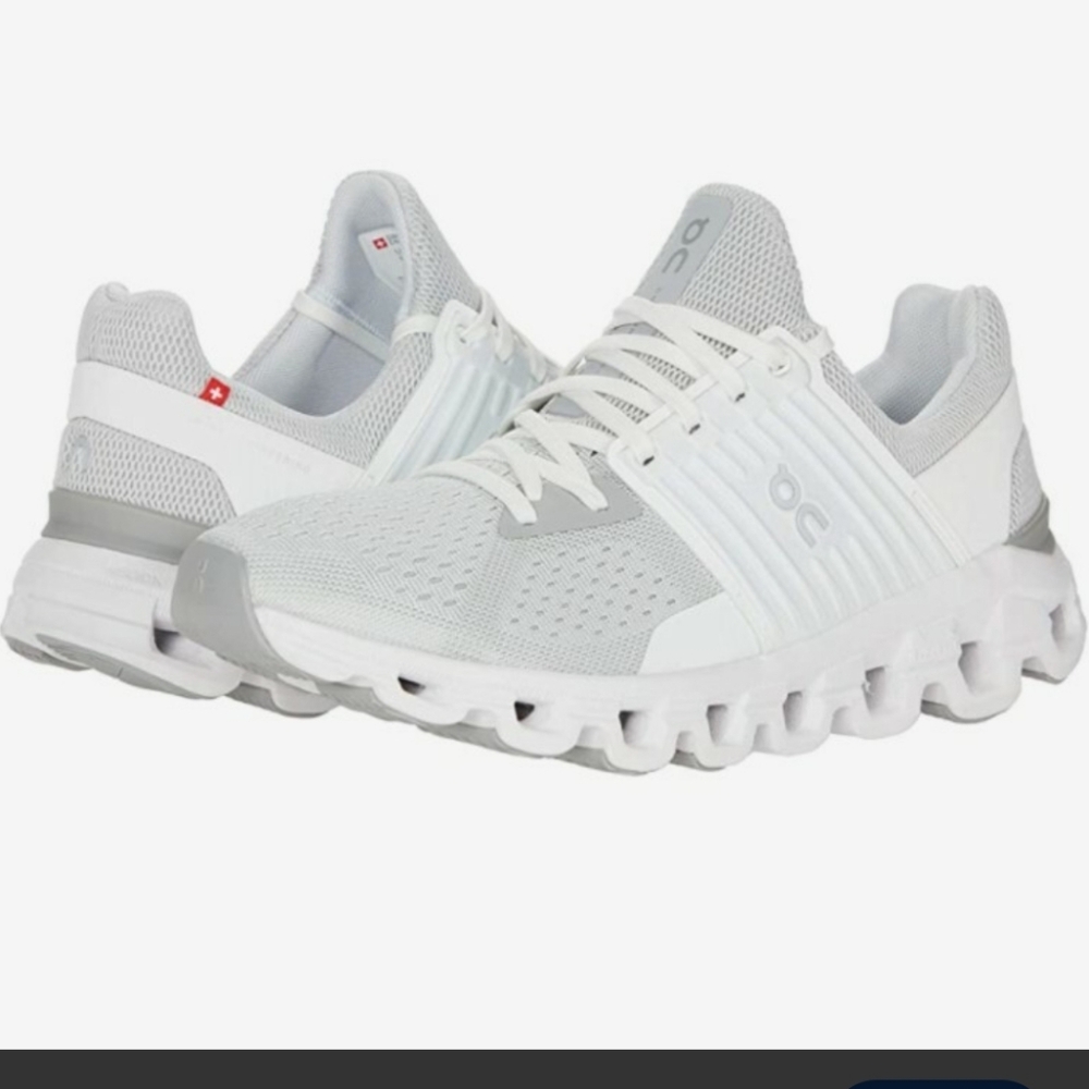 ON  CLOUDSWIFT-4AD WOMEN'S SNEAKERS /SZ: 5-US